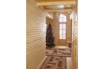 Ukraina Privát Kosiv, Zewnątrz